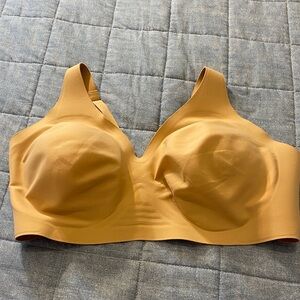 knix Wireless Seamless Bra in Tan